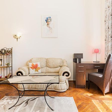 Hera Apartment - Old Town 布拉索夫 外观 照片