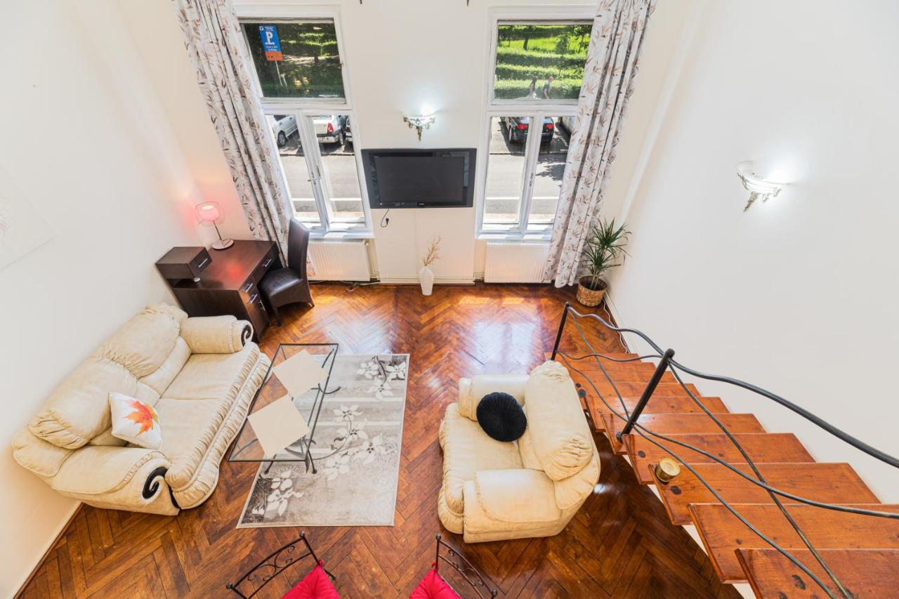 Hera Apartment - Old Town 布拉索夫 外观 照片